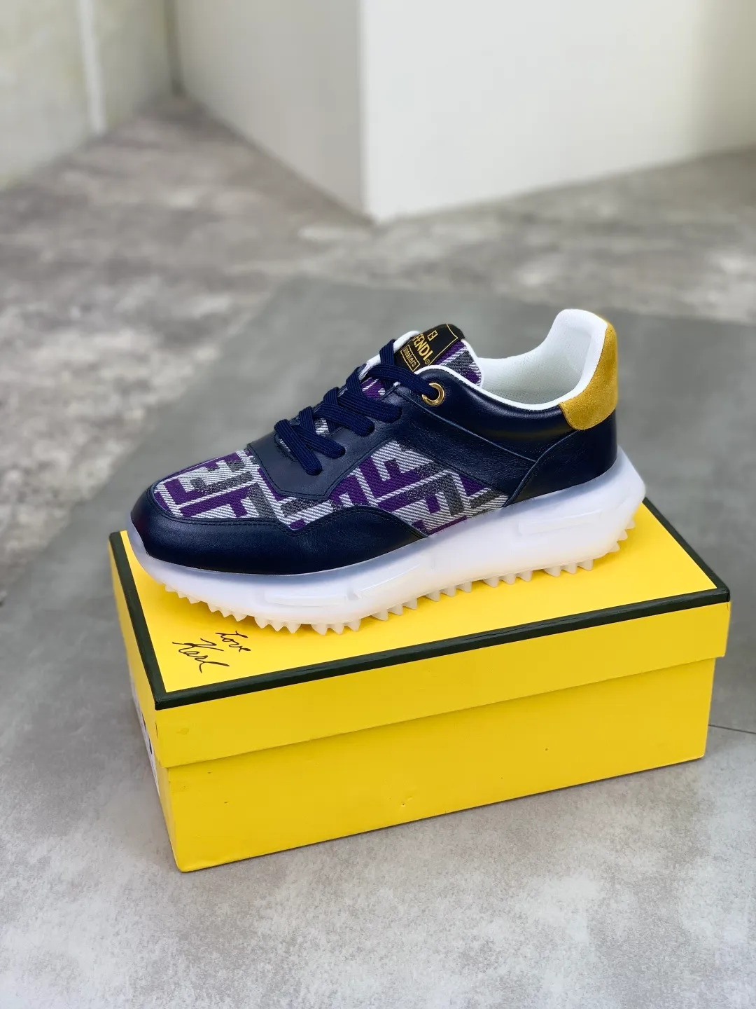 ​Men's shoes 💰P460 💰[New] Little Monster 🆘 New FENDI counter 🕶️🕶️Simple routing effect, showing an elegant and cool driving shoe 🎬Using imported calfskin + first-layer pigskin lining🐂Excellent material🎬Detailed workmanship 🤗Comfortable and comfortable on the feet. ​Pair it with any outfit to show your taste and temperament, low-key luxury ♻️Design ​simple and elegant ​noble and fashionable 🍃​Very loved and favored by trendy men 💓❤️size: 38-44 2️⃣colors available